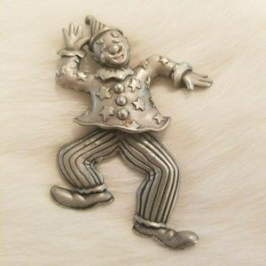 VTg JJ Signed Dancing Clown Brooch 1601‎